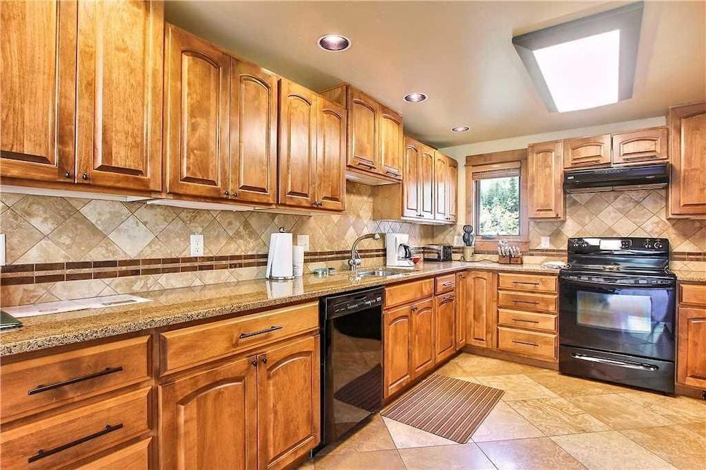 Storm Meadows Townhomes