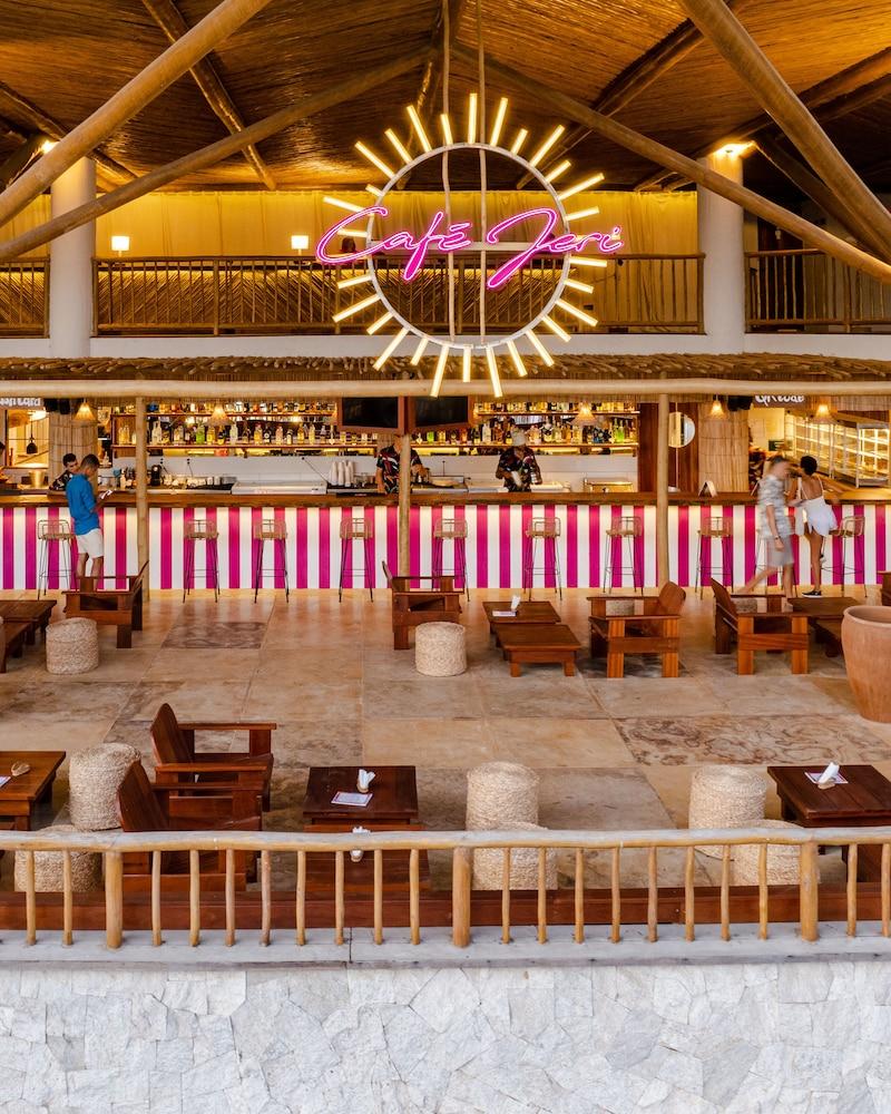 Cafe Jeri Hotel