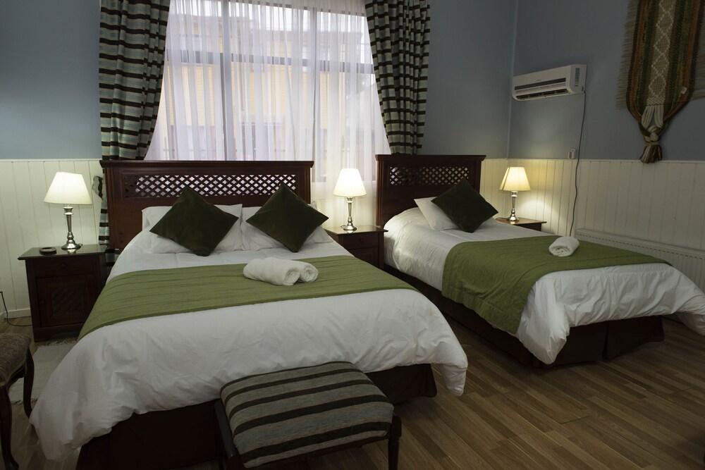Hostal y Cabañas Borderío