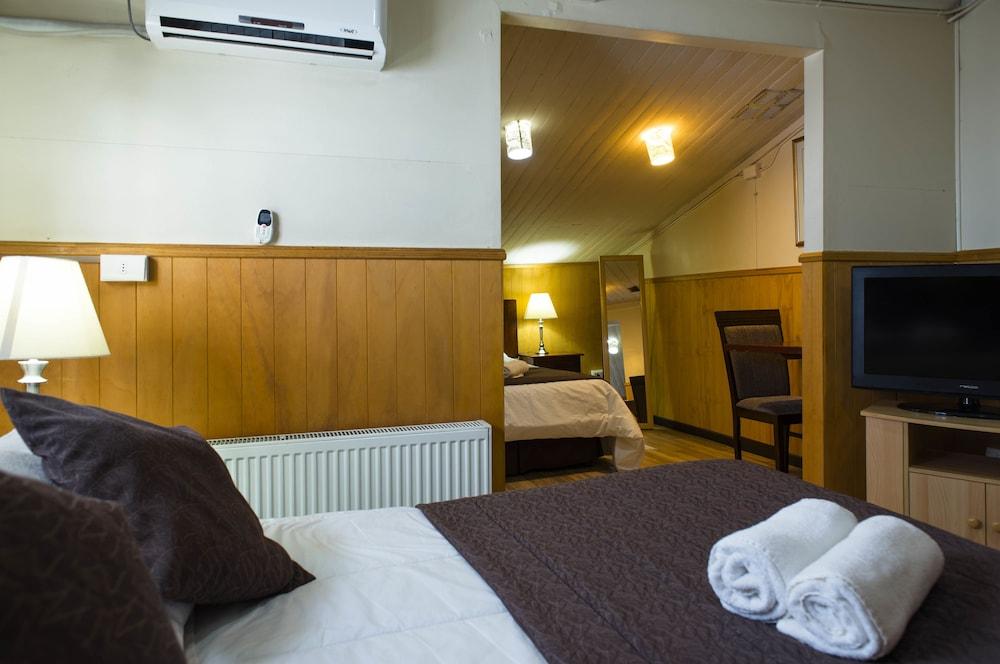 Hostal y Cabañas Borderío