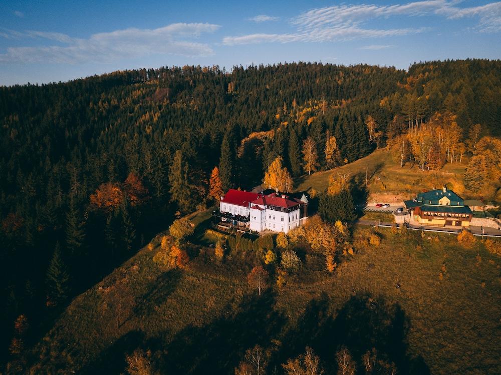 Hotel Zámecek