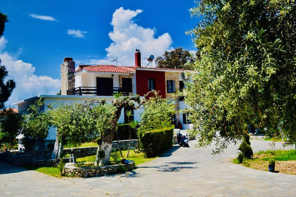 Kari Hotel