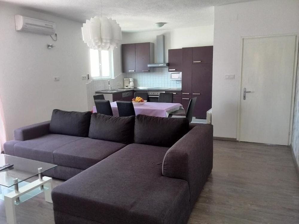 Apartments Raffaello