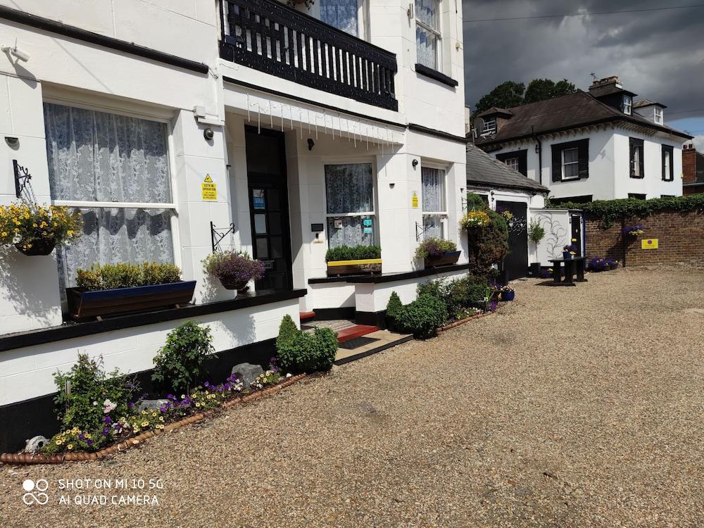 Sussex Lodge Guest House