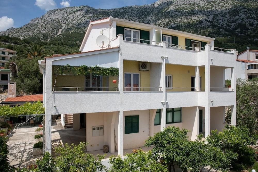 Apartments Ruzica