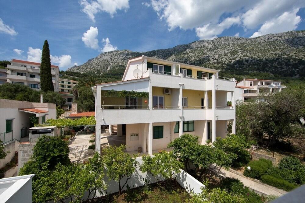 Apartments Ruzica