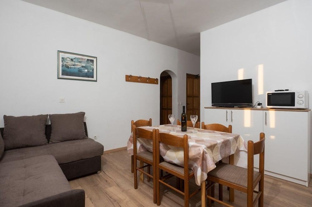 Apartments Armitage