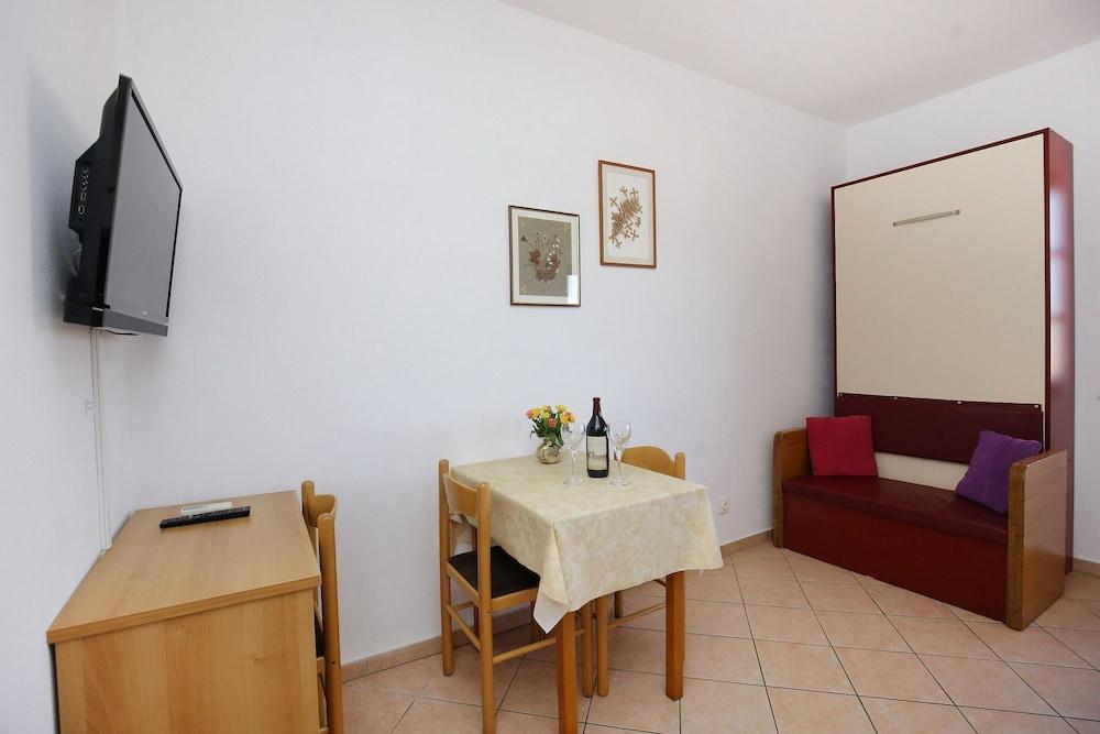 Apartments Armitage