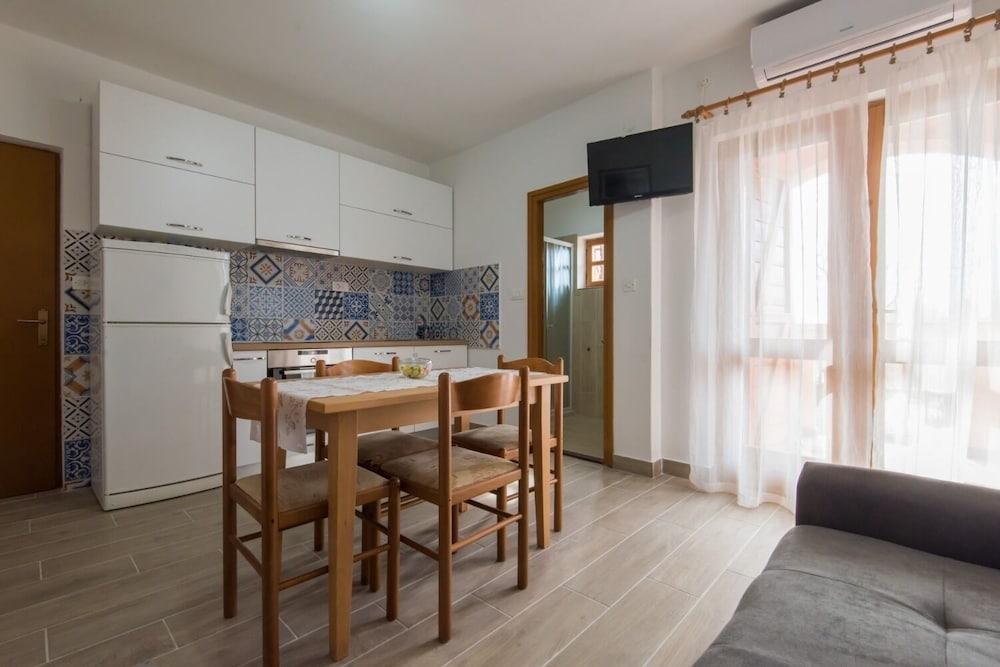 Apartments Armitage
