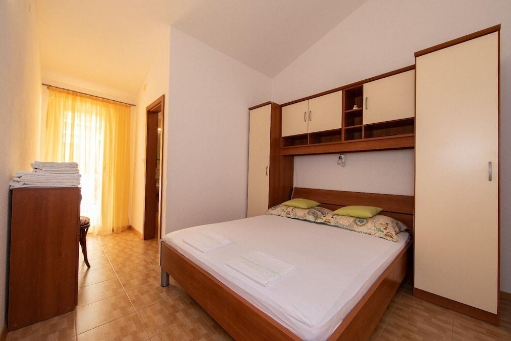 Apartments Ruzica