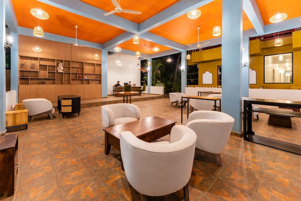 Justa Morjim Beach Resort And Spa