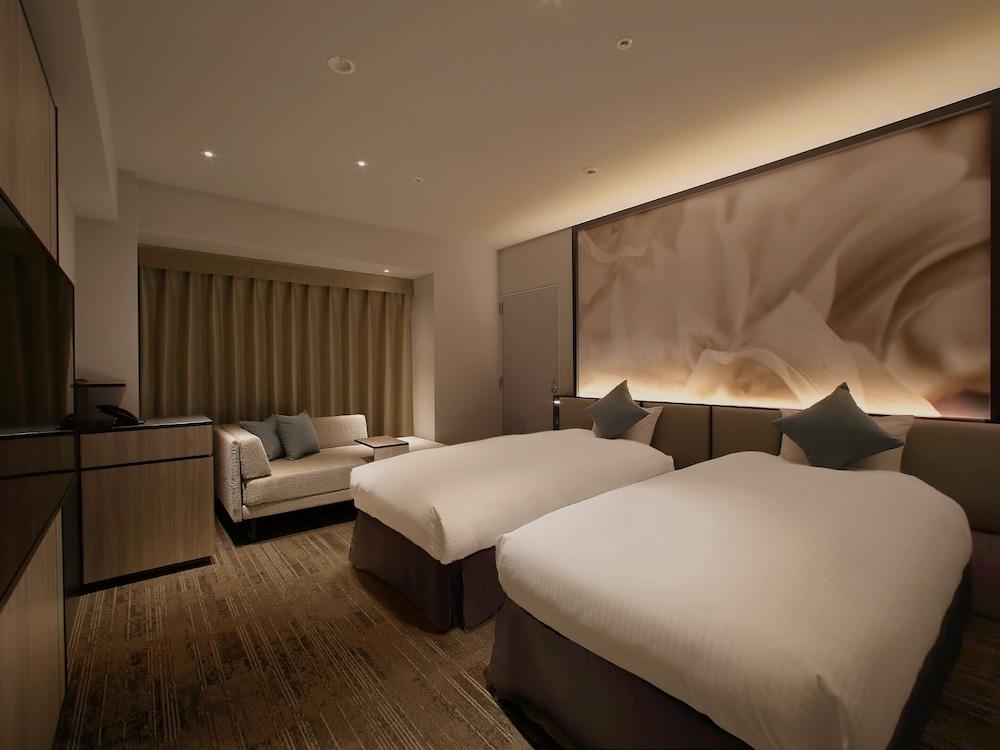 Oriental Hotel Universal City