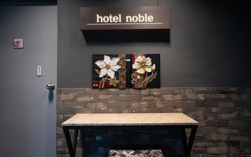 Noble Hotel