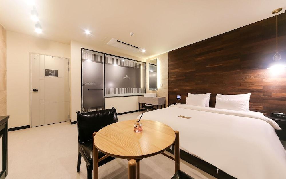 Le Idea Hotel
