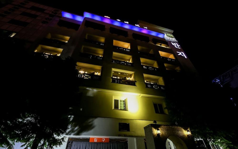 Ring Hotels In Nivelungen
