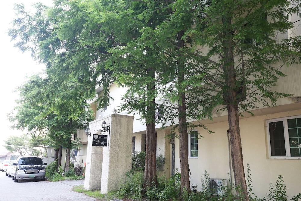 Ring Hotels In Nivelungen
