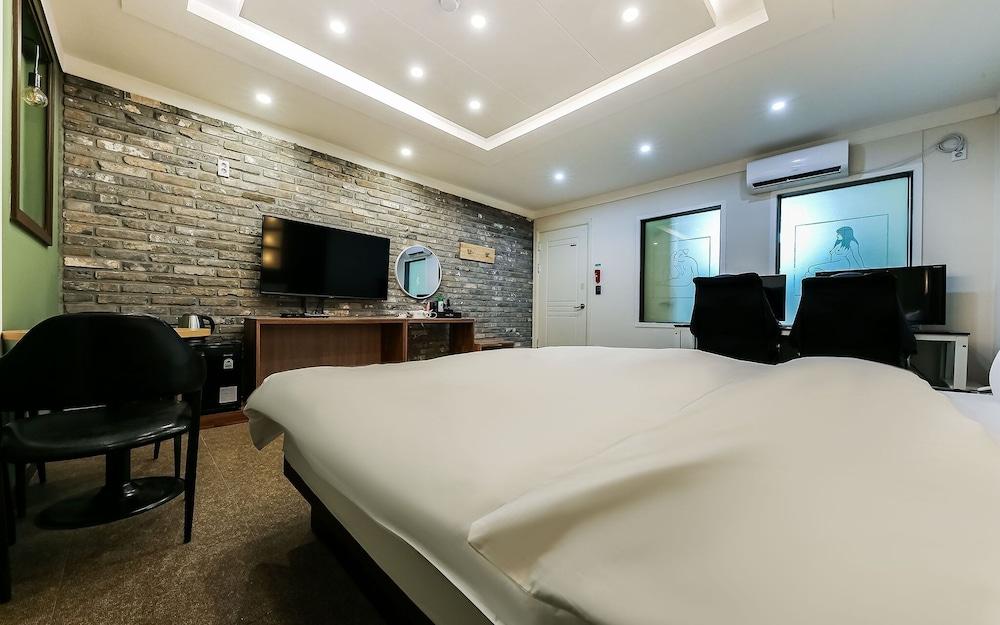 Hotel Illuwa
