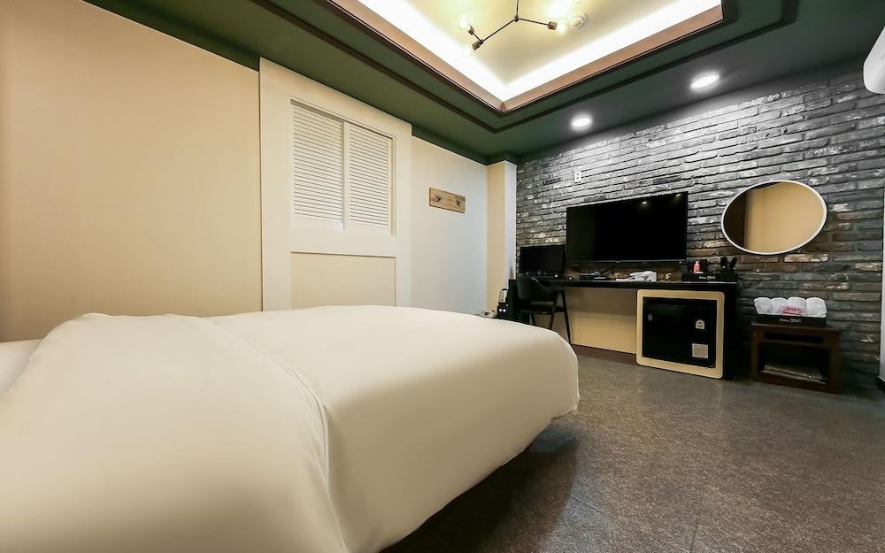Hotel Illuwa