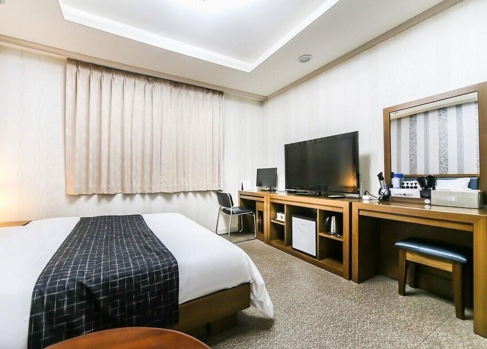 Modern Business Hotel