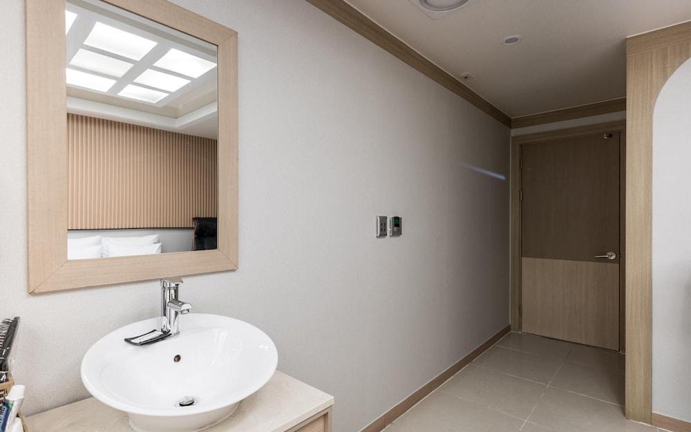 Cozy Hotel Dongtan