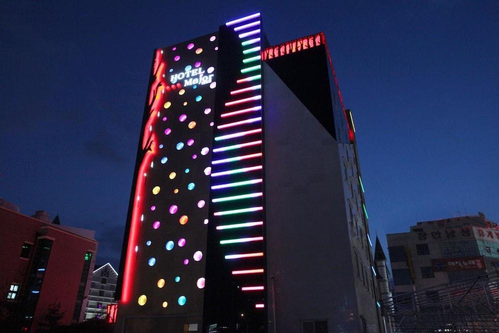 Major Hotel