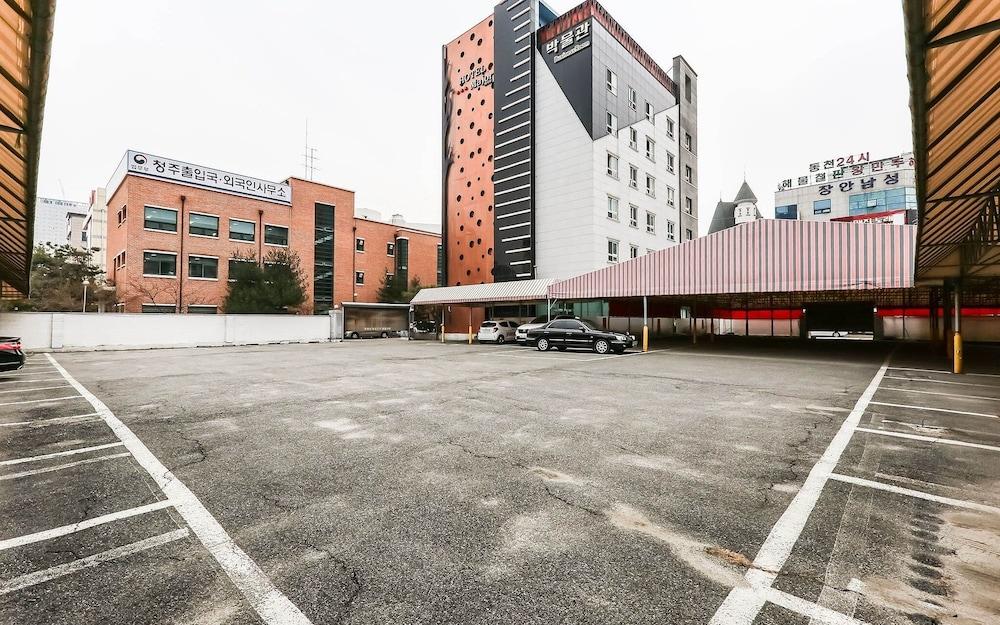 Major Hotel