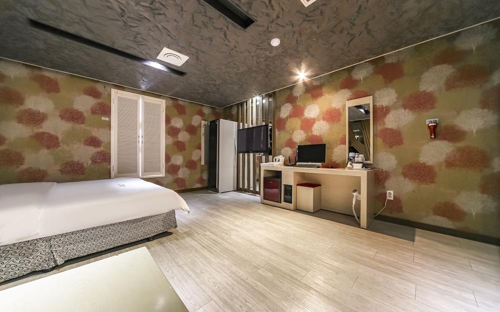 Potato Motel