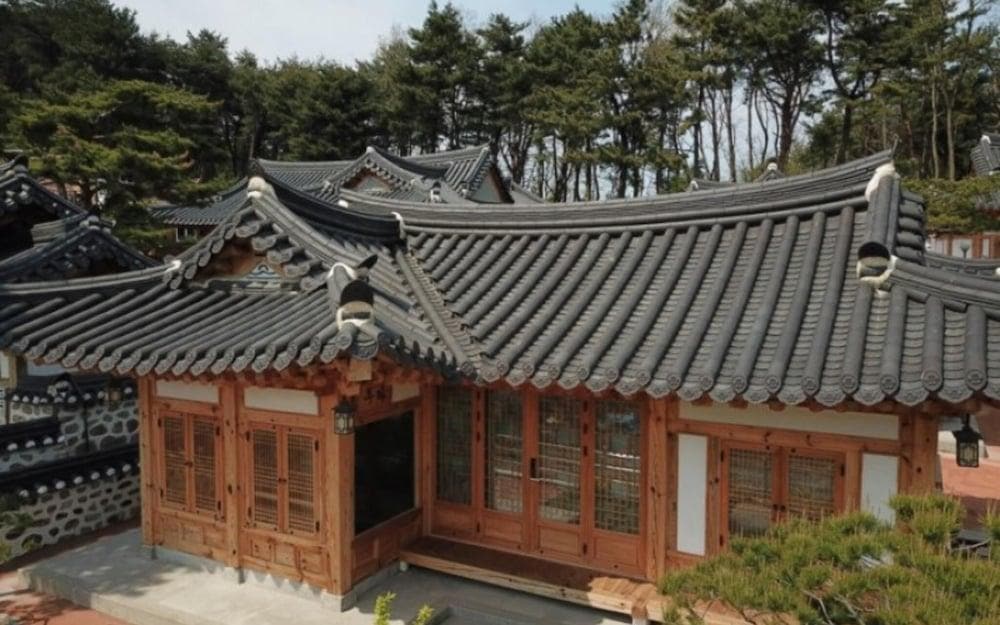 Donghae Hanok Donganjae Pension