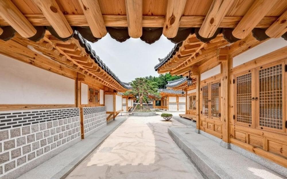 Donghae Hanok Donganjae Pension