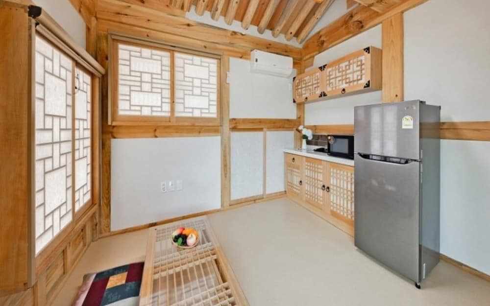 Donghae Hanok Donganjae Pension