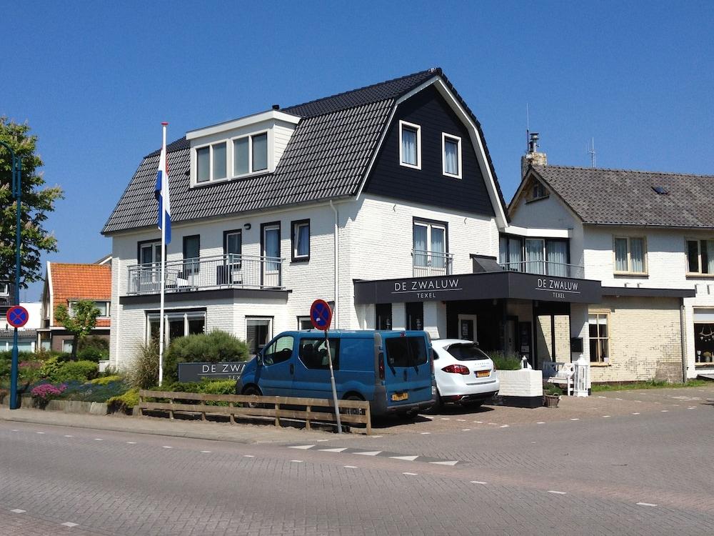 Hotel De Zwaluw