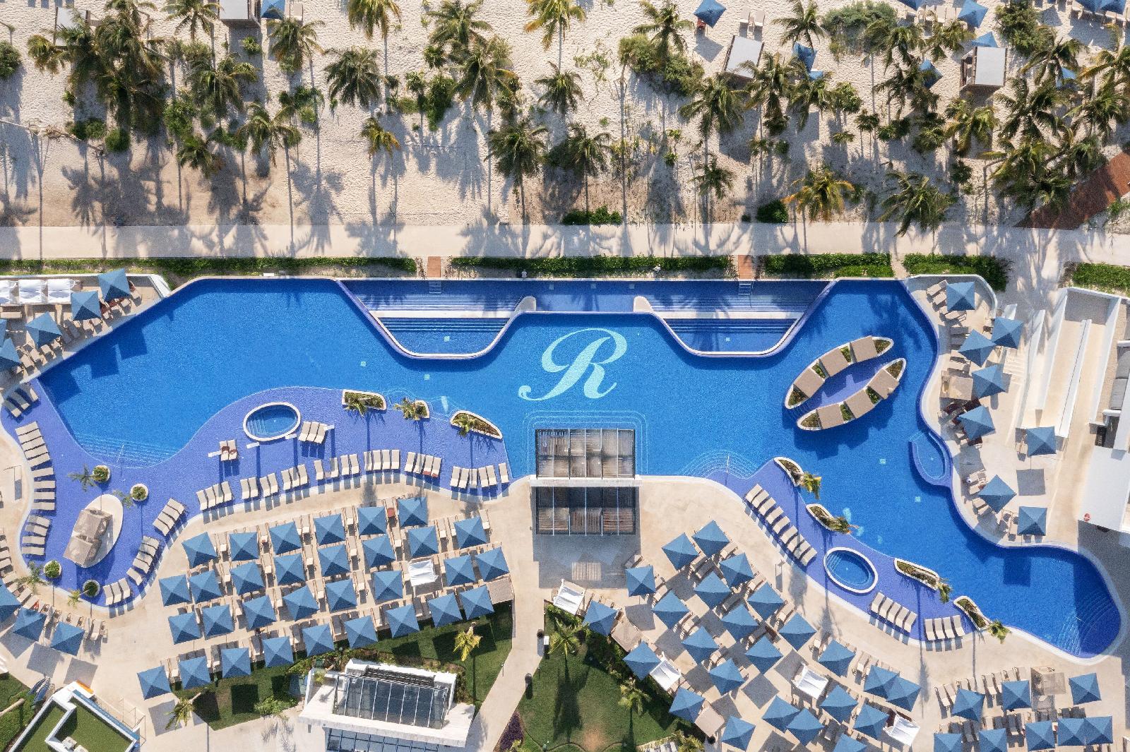 Senator Riviera Cancún Spa Resort