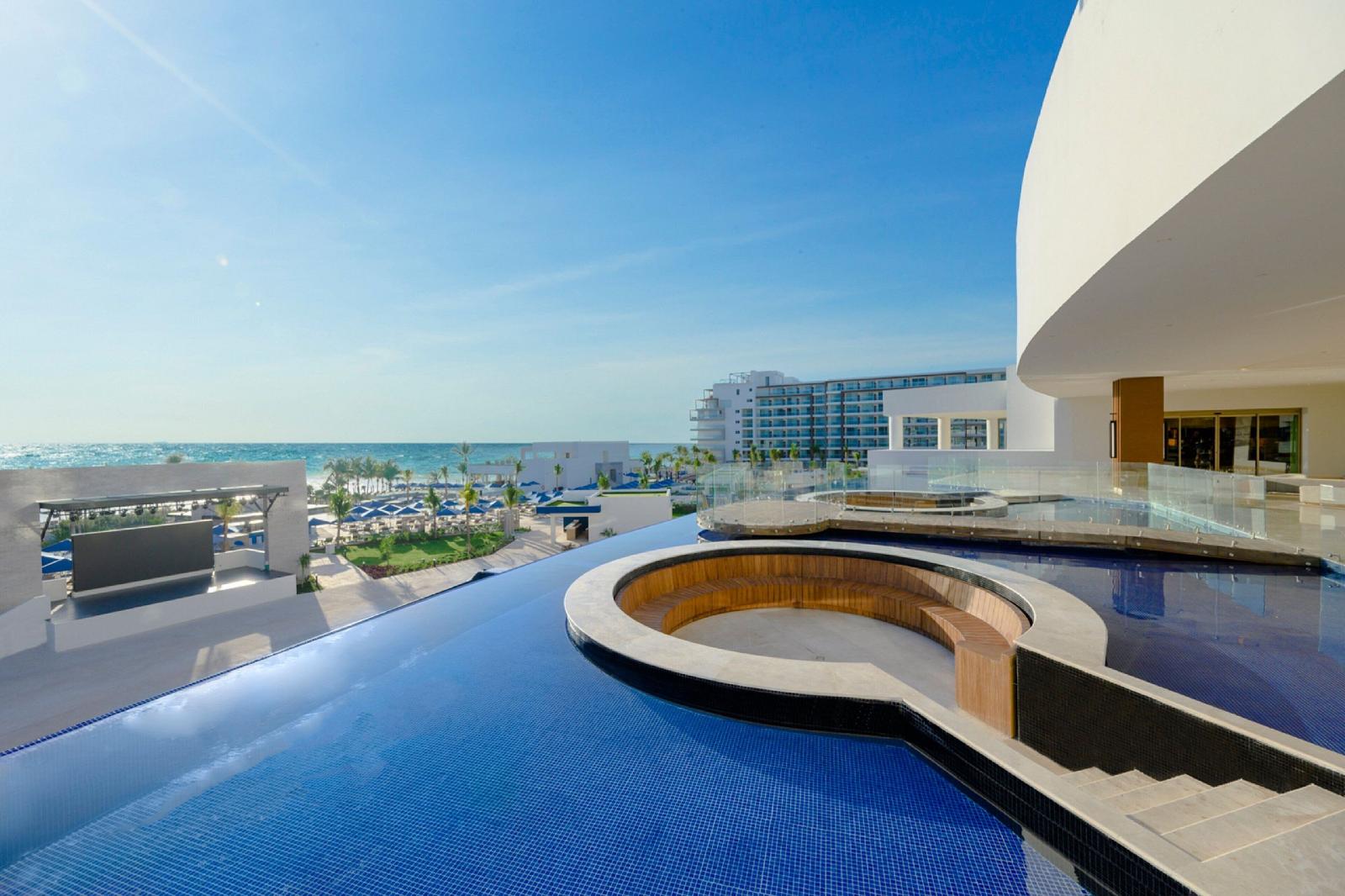 Senator Riviera Cancún Spa Resort