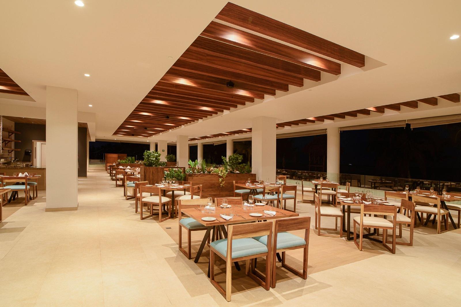 Senator Riviera Cancún Spa Resort
