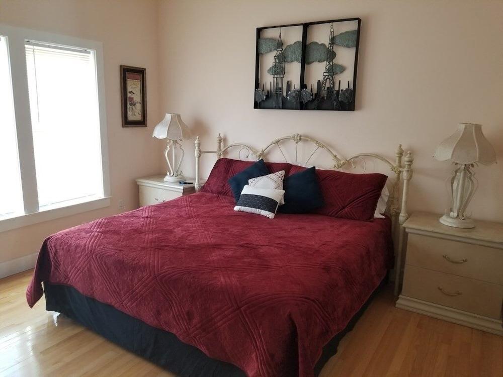 Sweet Dreams 6 Bedroom Home