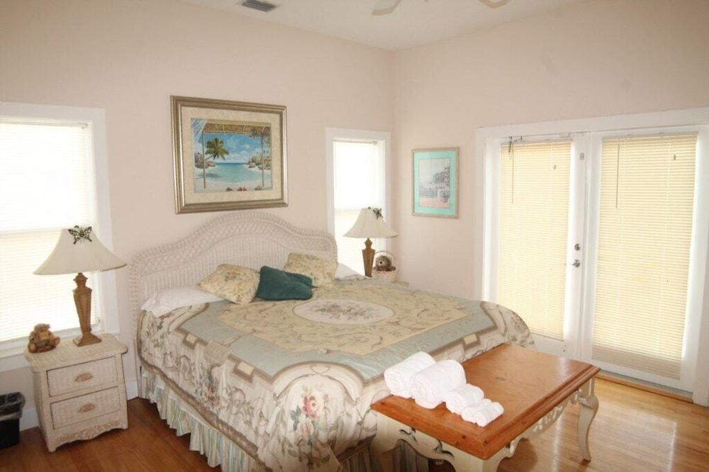 Sweet Dreams 6 Bedroom Home