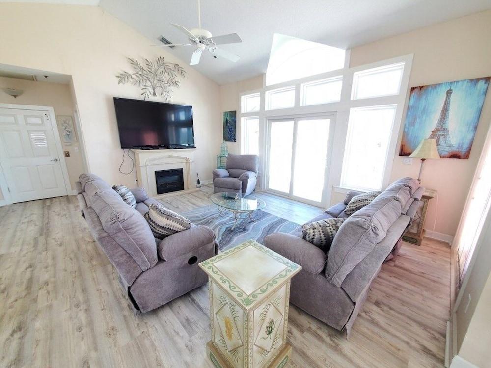 Sweet Dreams 6 Bedroom Home