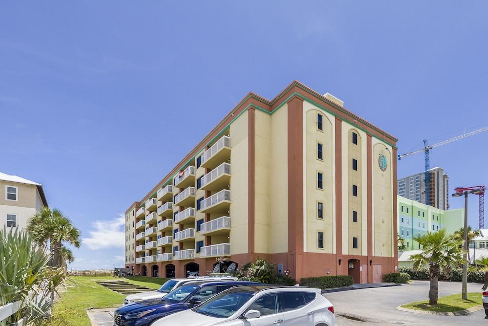 Harbour Place Condominiums