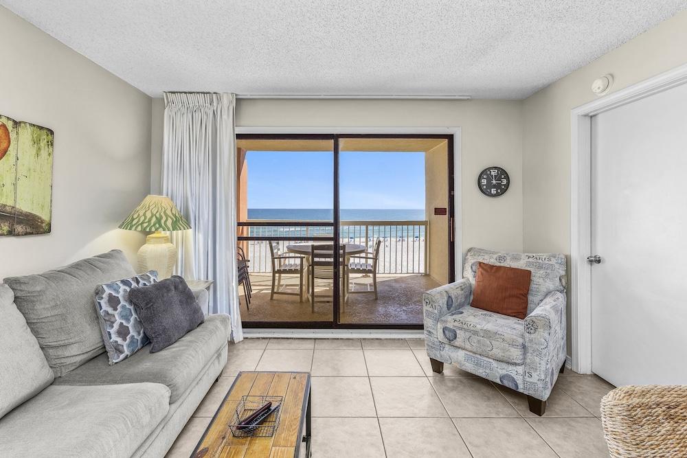 Harbour Place Condominiums