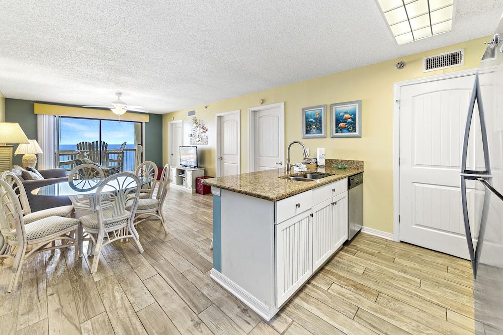 Harbour Place Condominiums