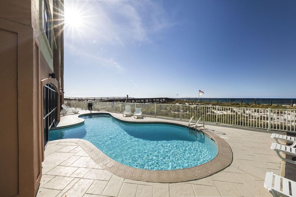Harbour Place Condominiums