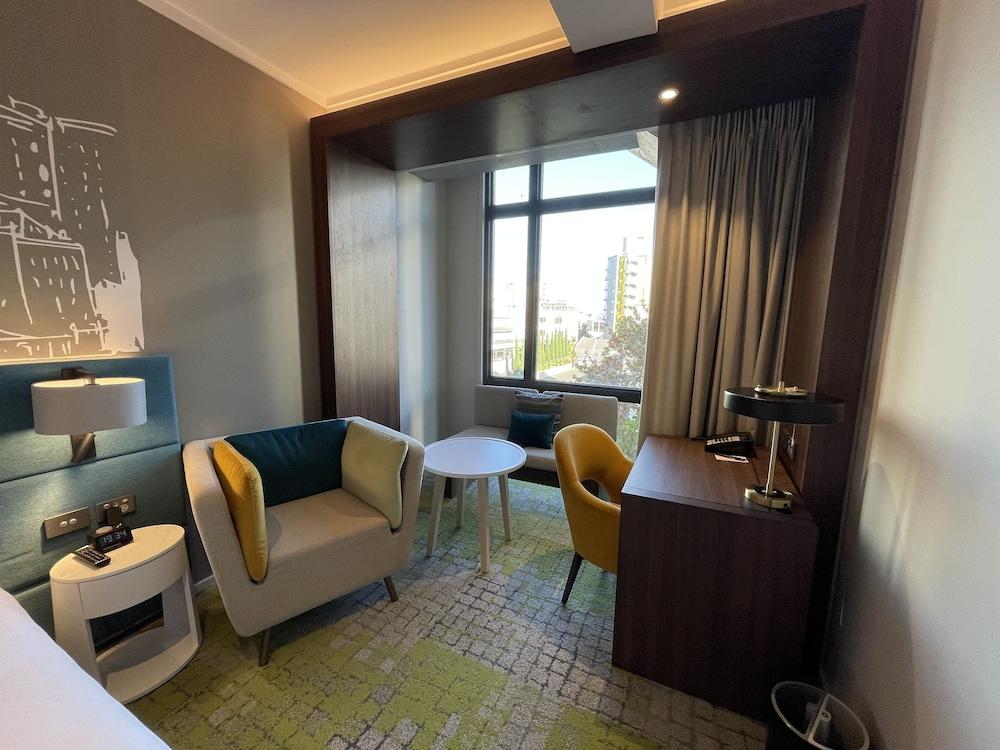 Mercure Auckland Queen Street