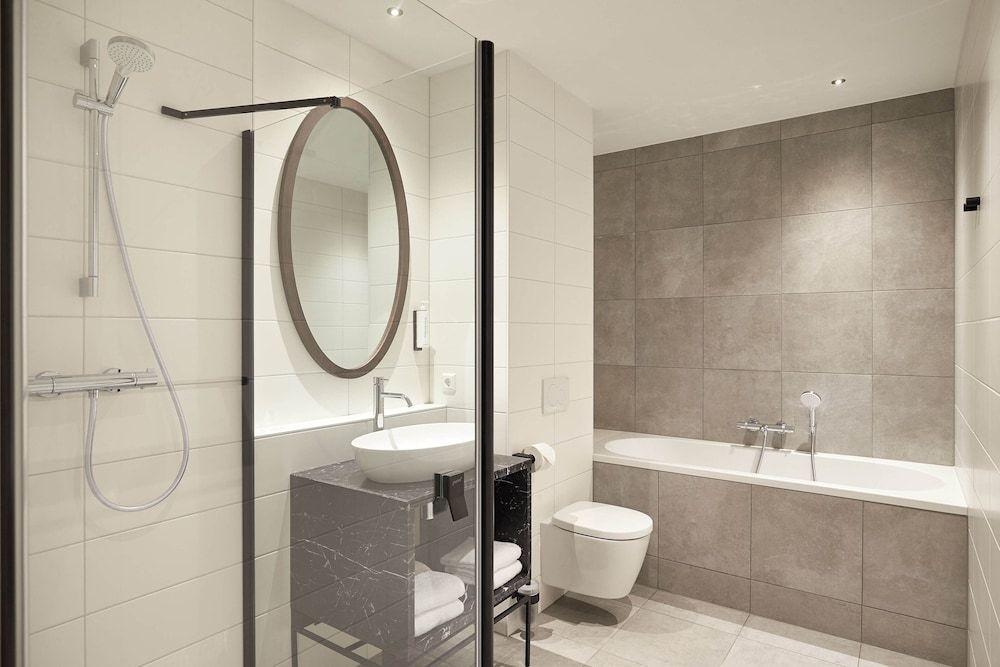 Corendon Amsterdam Schiphol Airport, a Tribute Portfolio Hotel