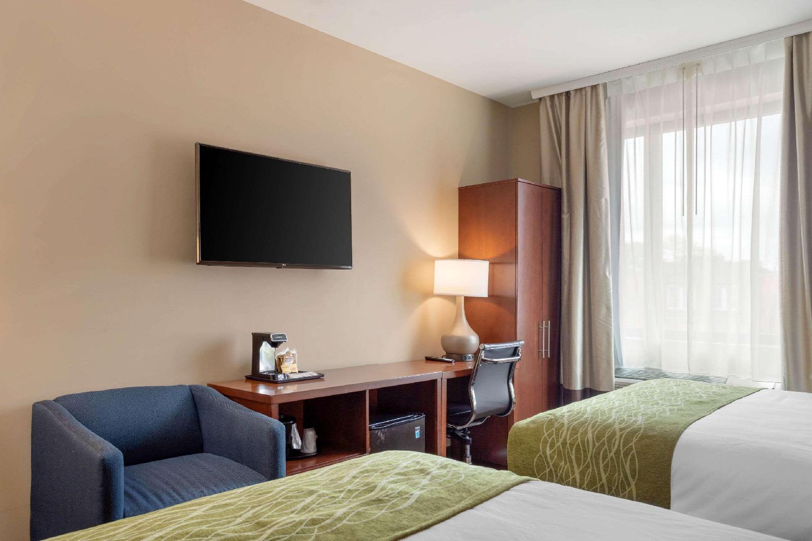 Comfort Inn & Suites