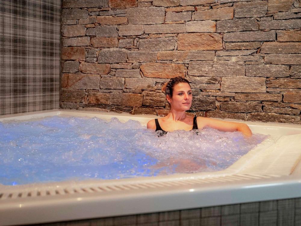Mercure Loudenvielle Pyrenees Peyragudes
