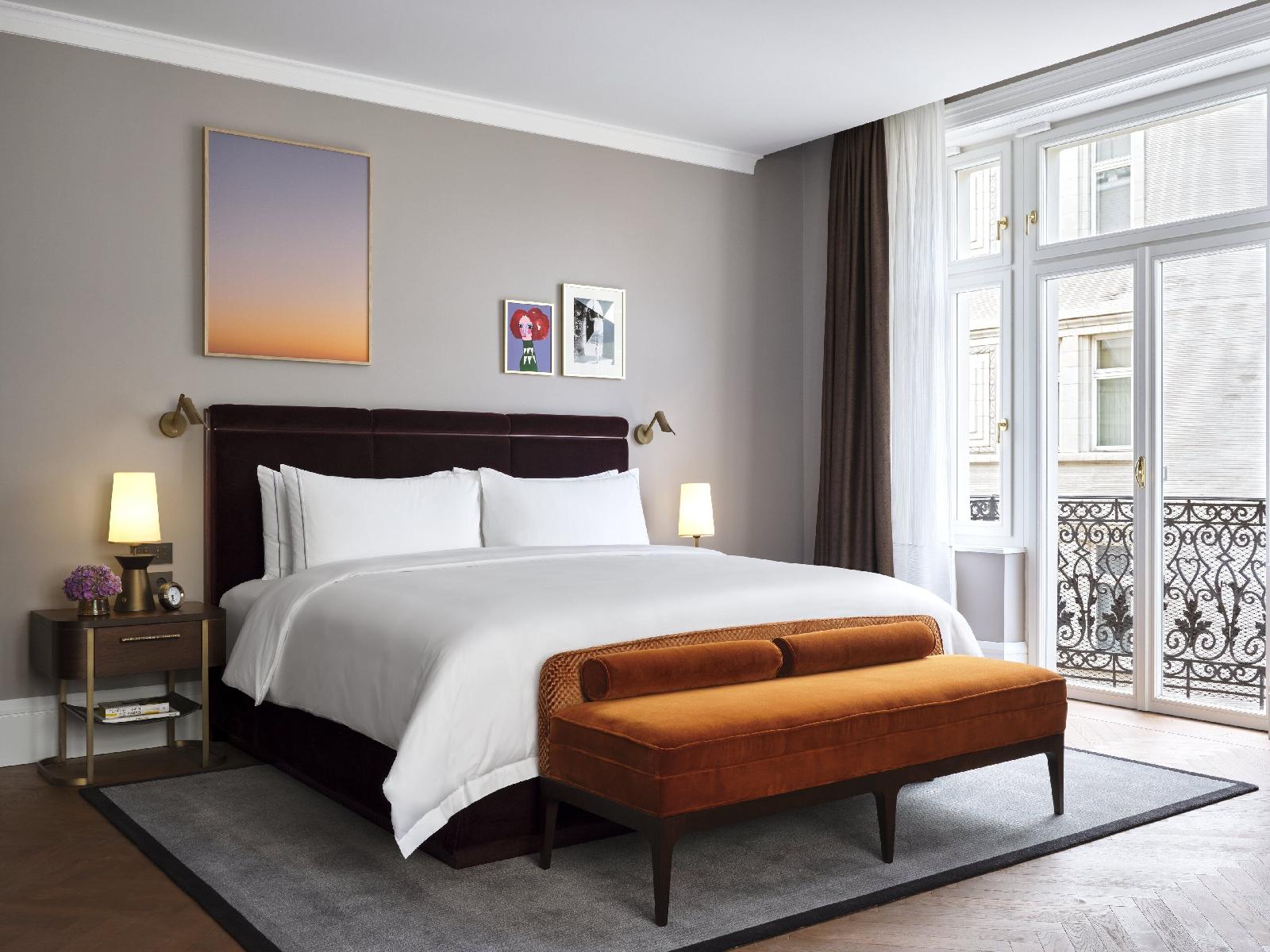 Rosewood Vienna