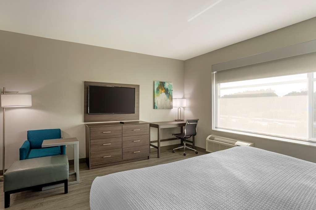 Best Western Plus Executive Residency Antioch Inn