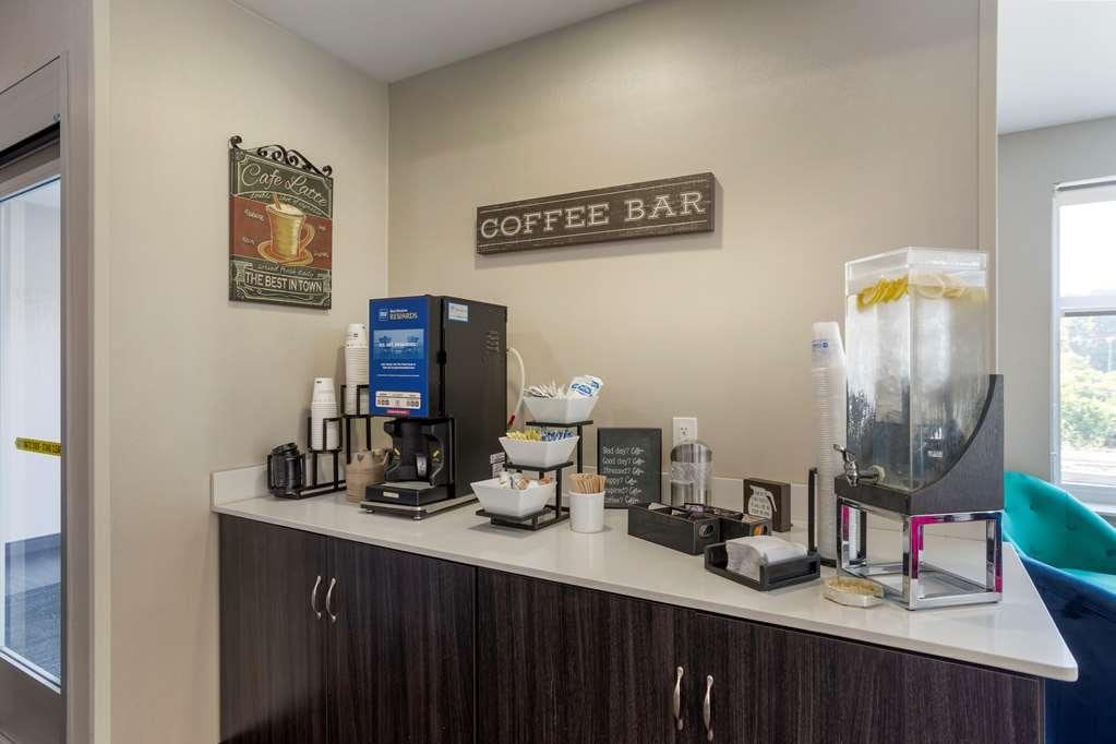 Best Western Plus Executive Residency Antioch Inn