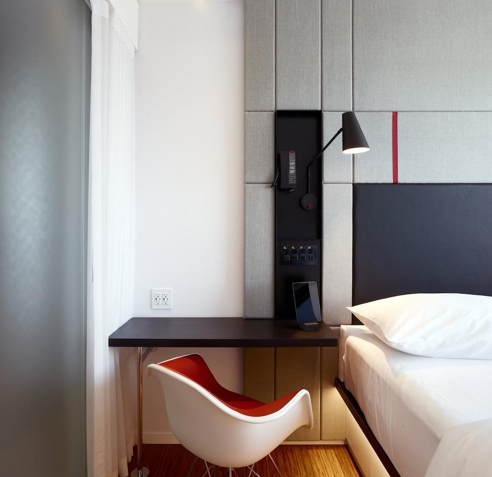 citizenM Seattle Pioneer Square