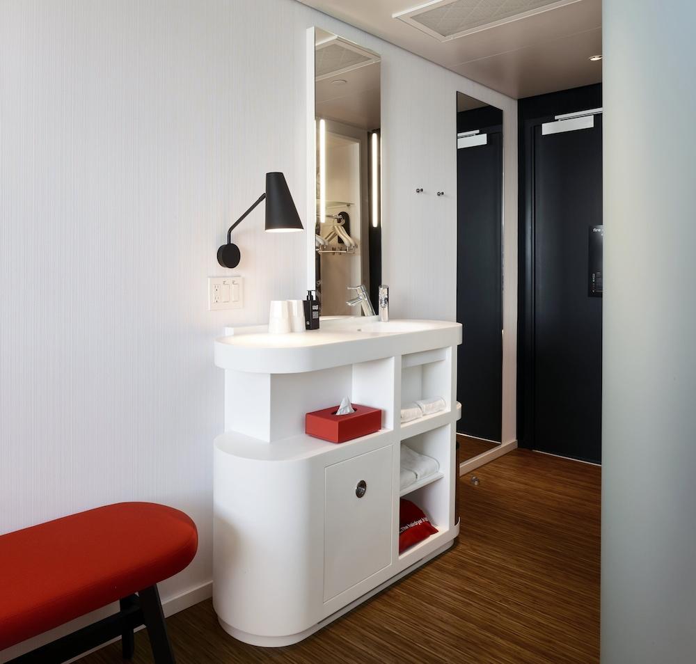 citizenM Seattle Pioneer Square